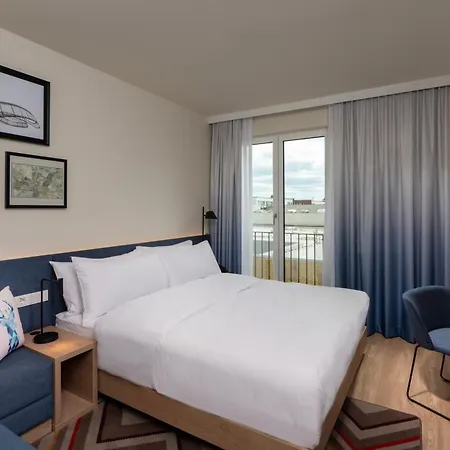 Hampton By Hilton Babelsberg فندق