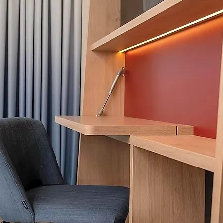Hampton By Hilton Babelsberg Hotel 3*