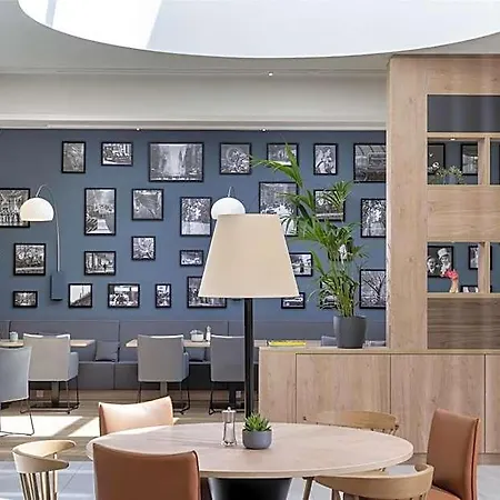 Hotel Hampton By Hilton Babelsberg 3*