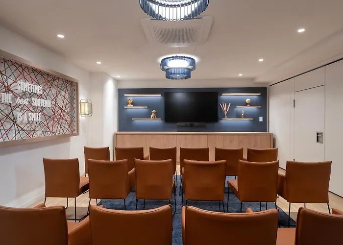 Hampton By Hilton Babelsberg 3*